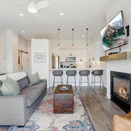 New Luxury Loft 4 / Hot Tub & Great Views / Best Price - $500 Of Free Activities Daily